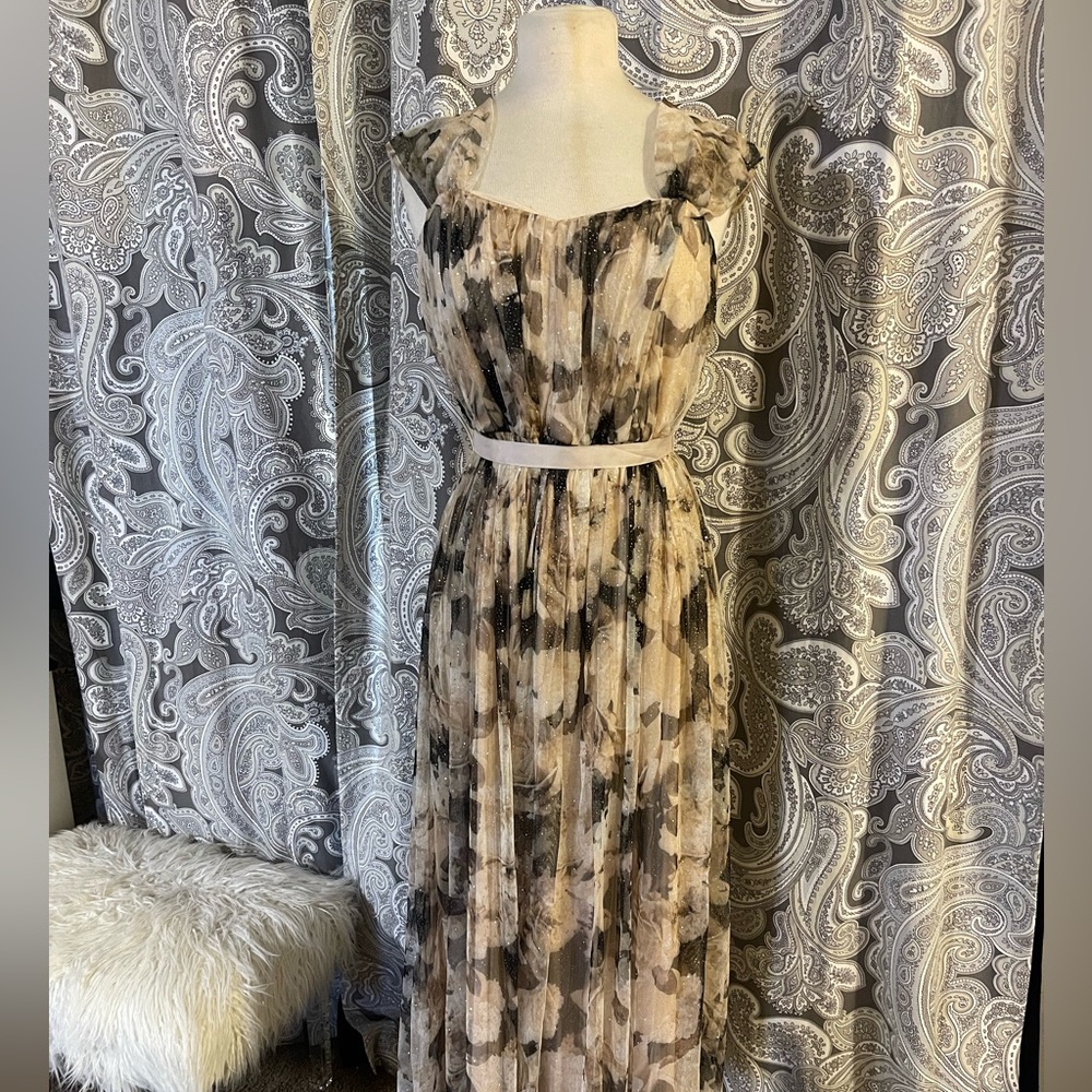 Beautiful Candalite dress size M. Browns, tan’s and cream color. - Picture 8 of 16